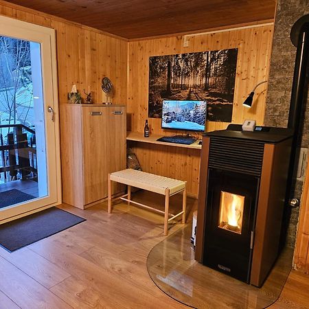 Petit Chalet Rustique Et Bucolique Bovernier Екстер'єр фото
