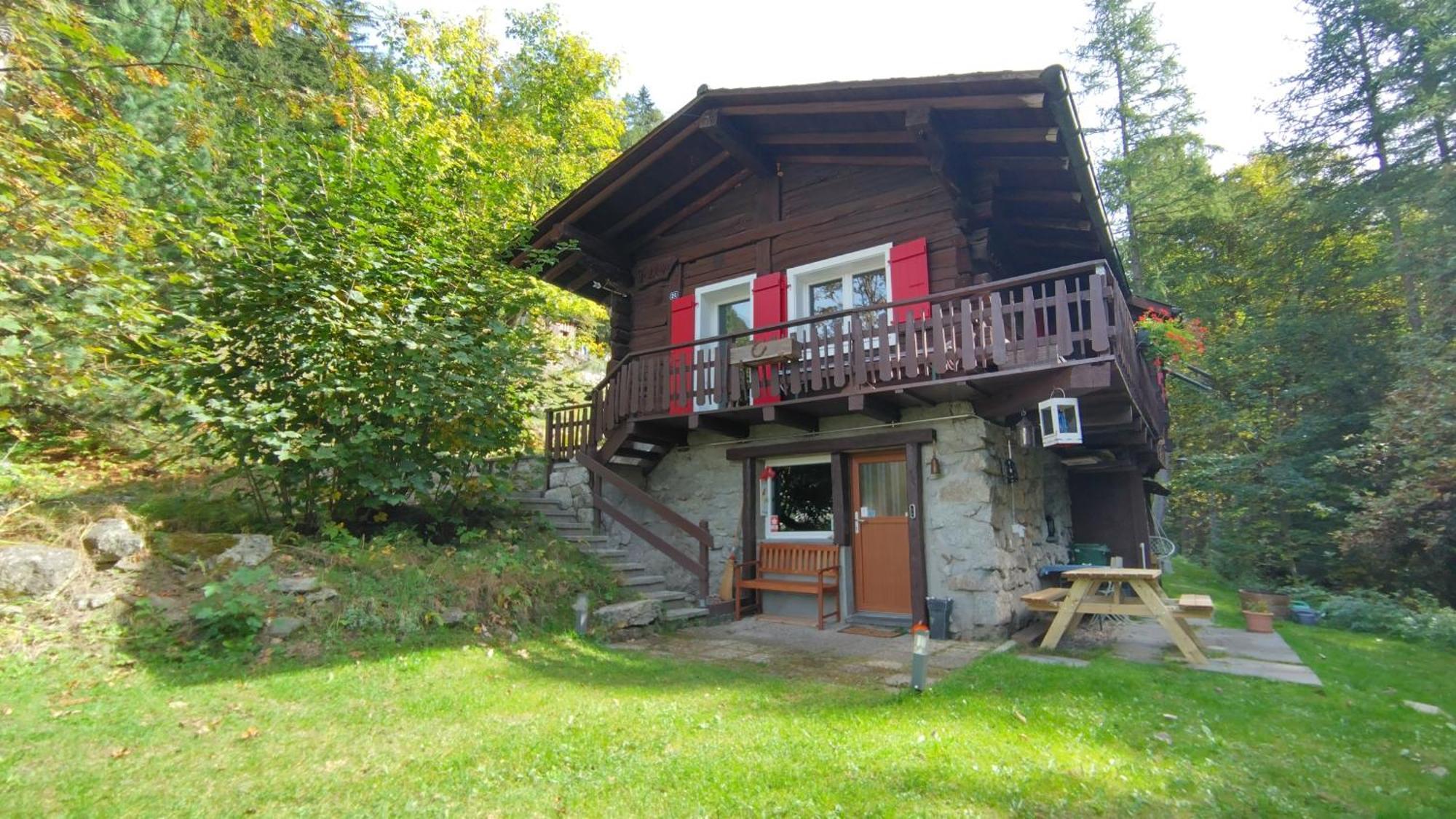 Petit Chalet Rustique Et Bucolique Bovernier Екстер'єр фото