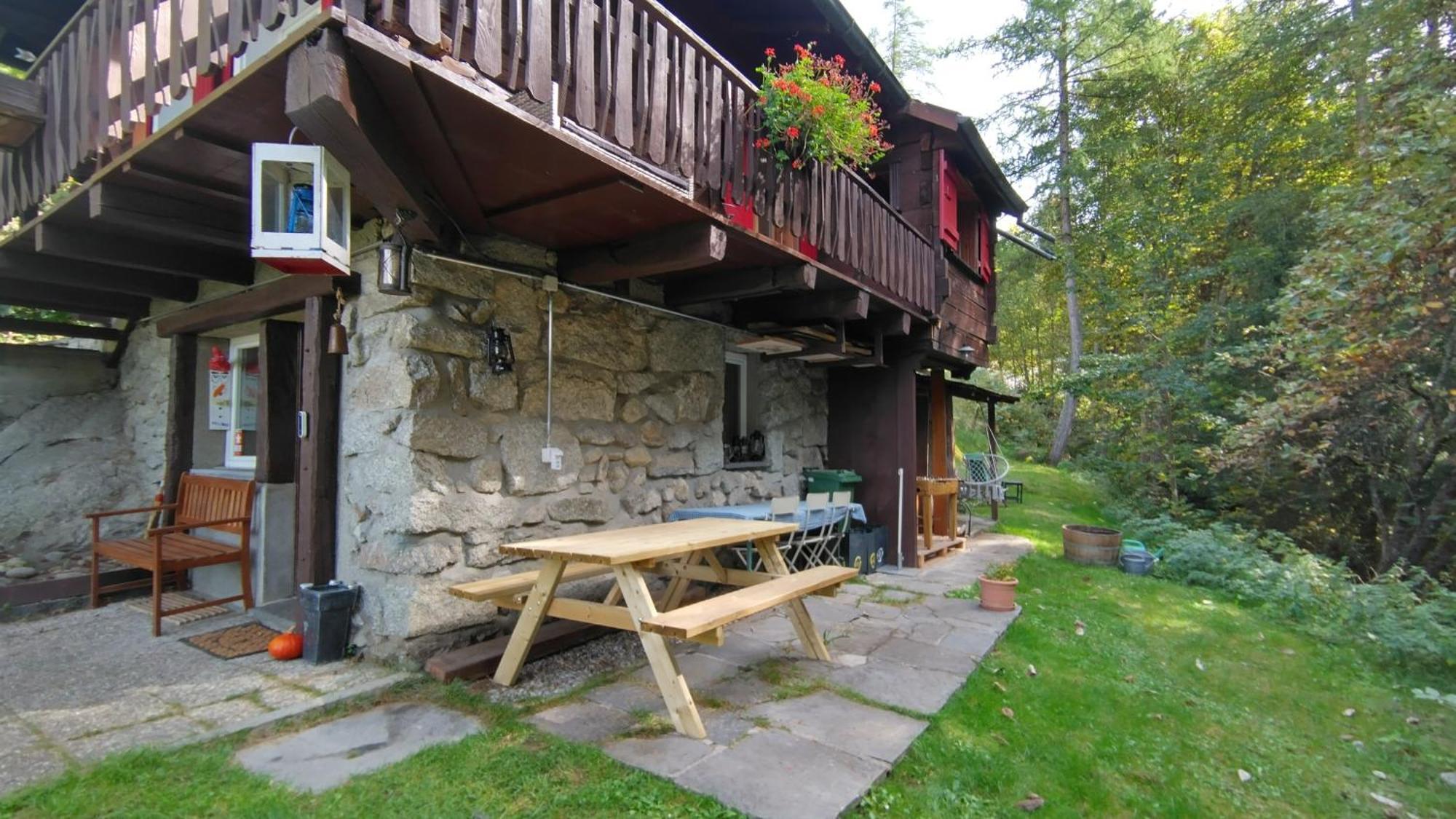 Petit Chalet Rustique Et Bucolique Bovernier Екстер'єр фото