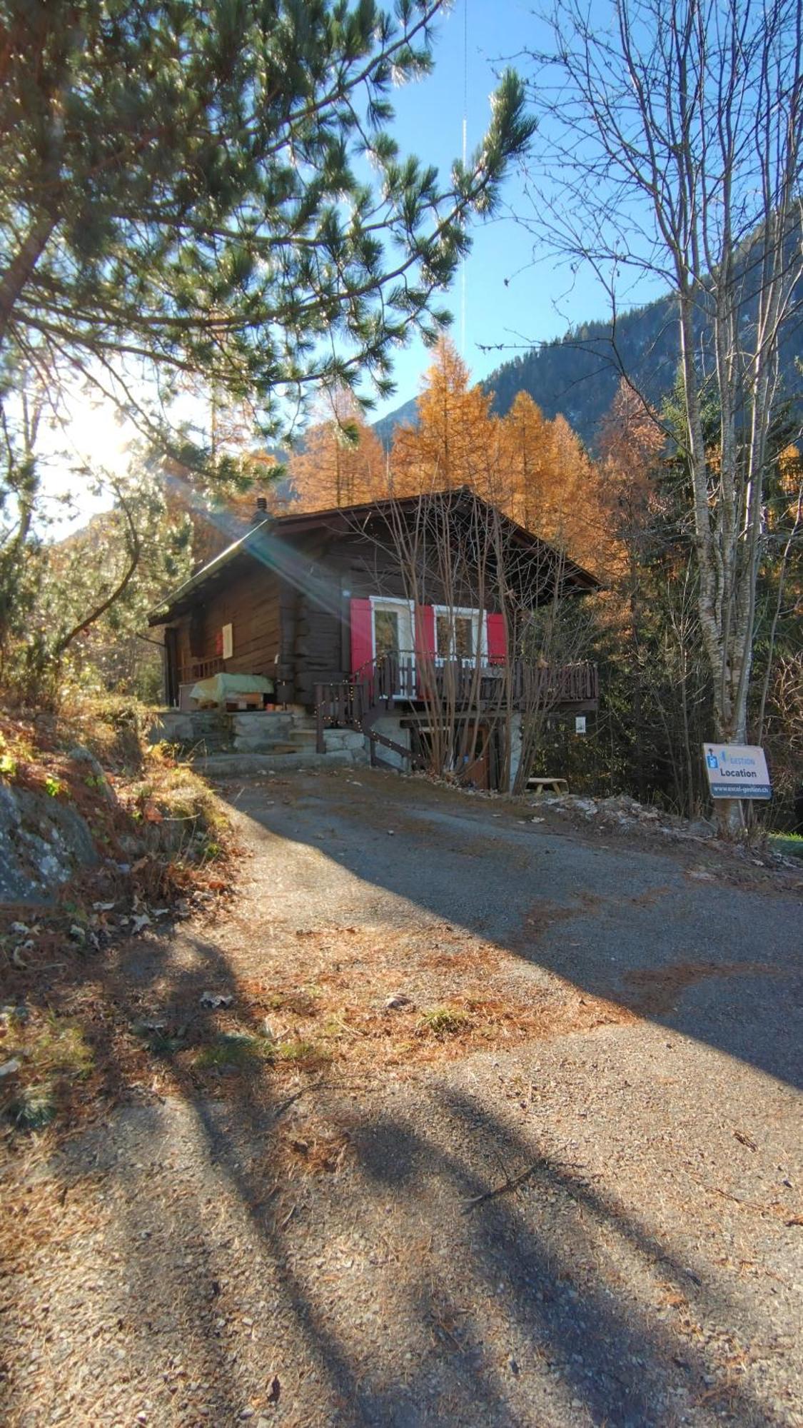 Petit Chalet Rustique Et Bucolique Bovernier Екстер'єр фото
