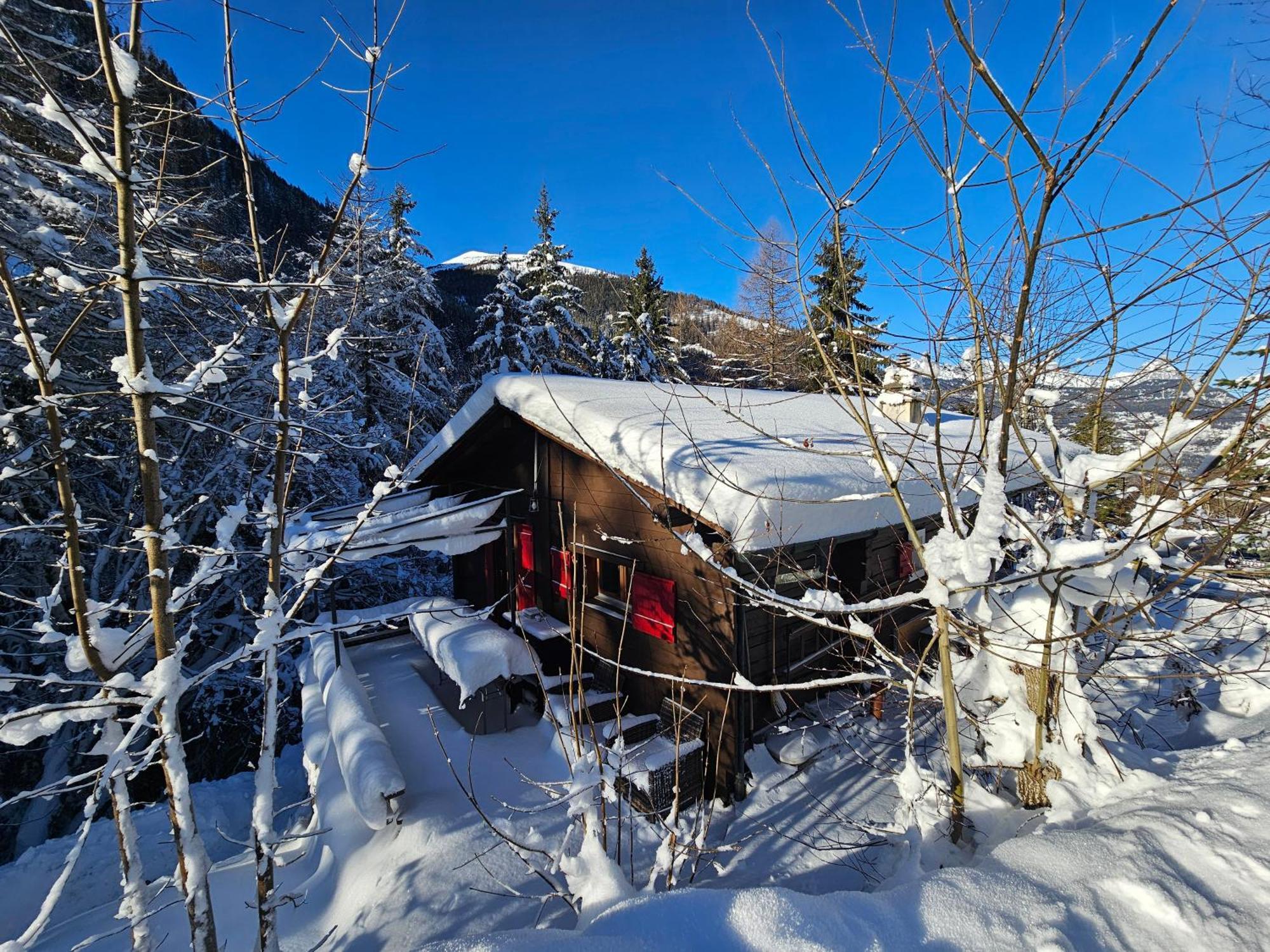 Petit Chalet Rustique Et Bucolique Bovernier Екстер'єр фото