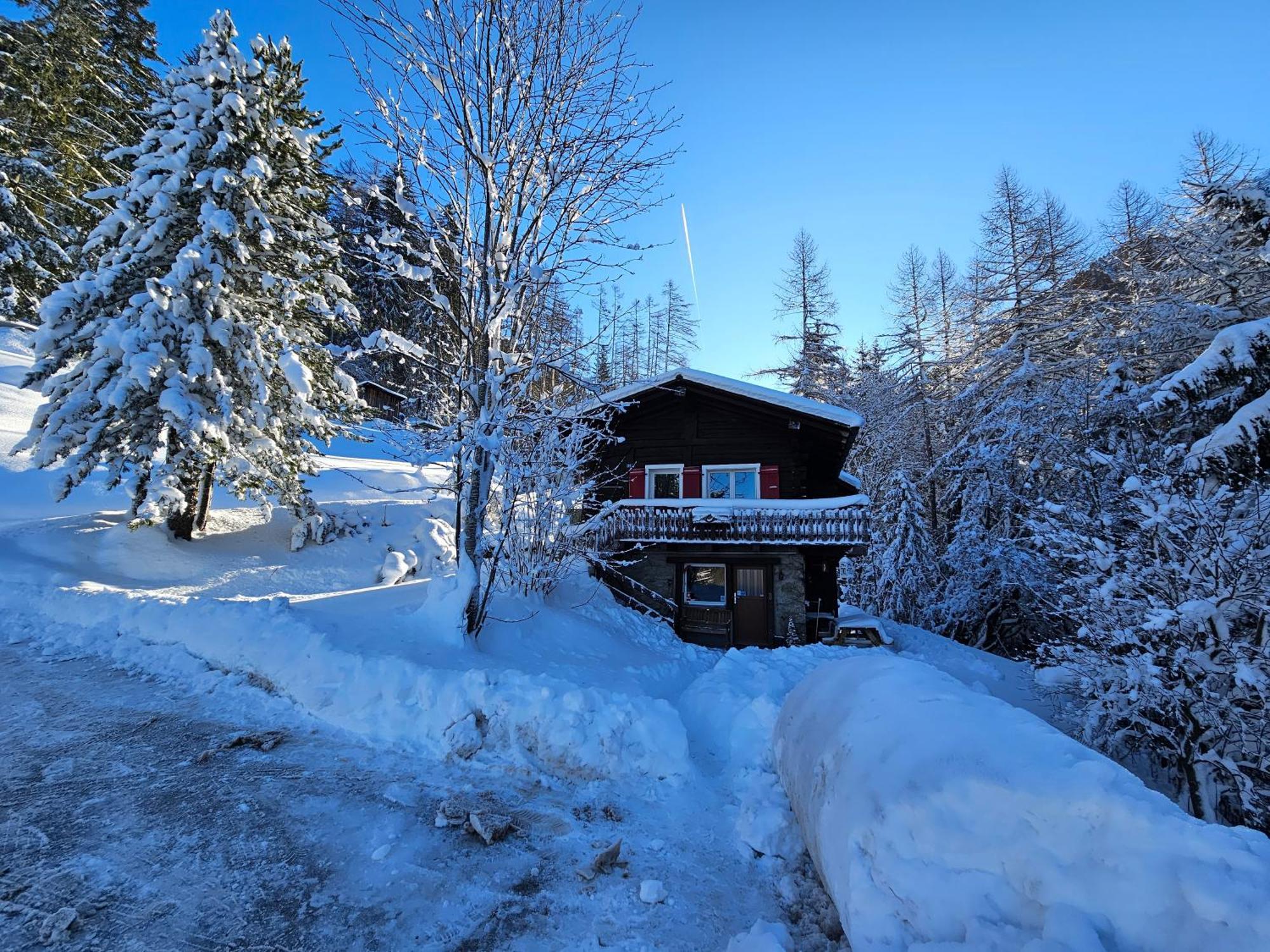 Petit Chalet Rustique Et Bucolique Bovernier Екстер'єр фото
