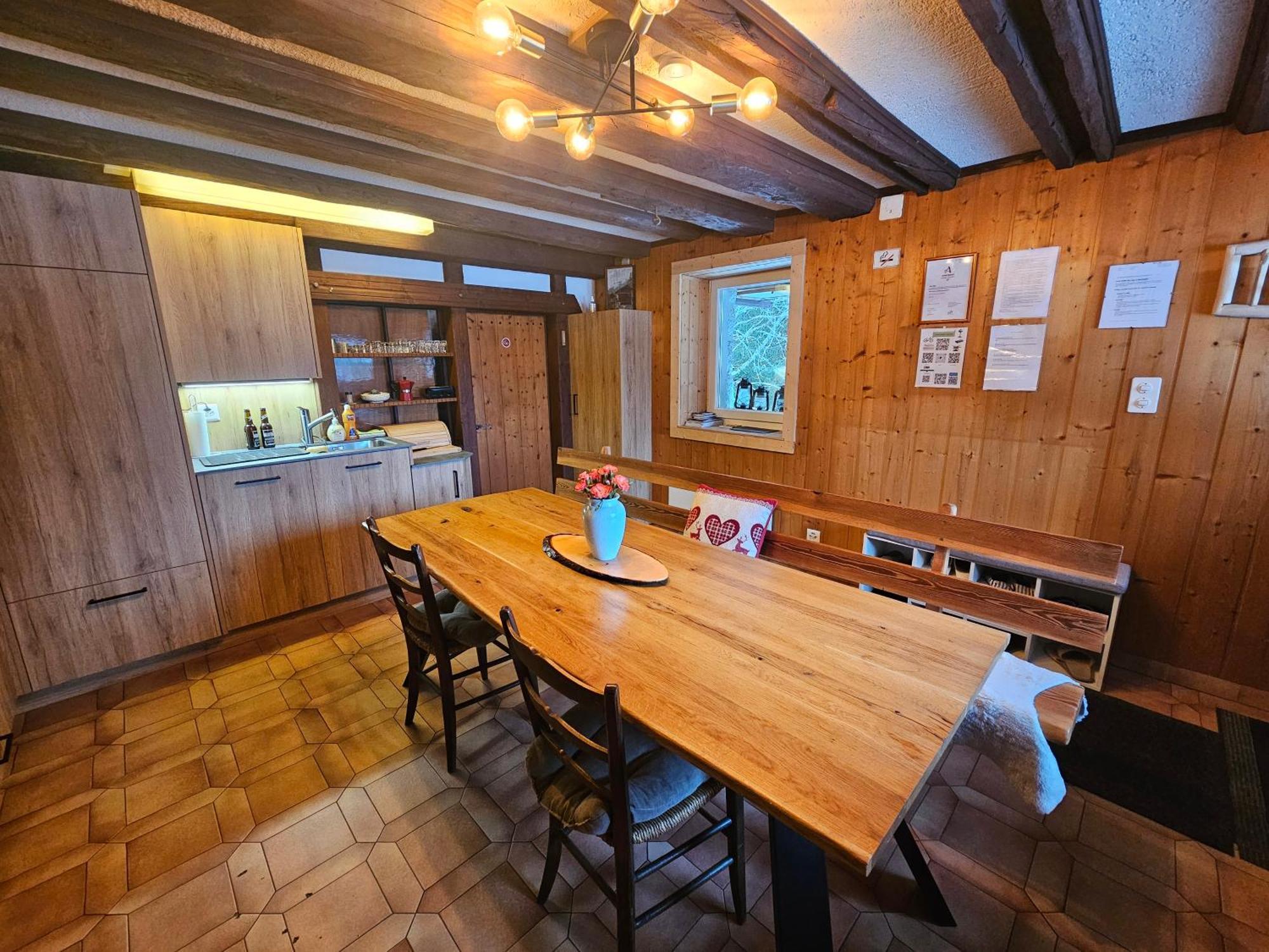 Petit Chalet Rustique Et Bucolique Bovernier Екстер'єр фото